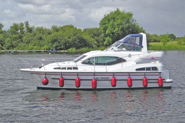 Cruisers for hire on the Shannon River - Silver Spray