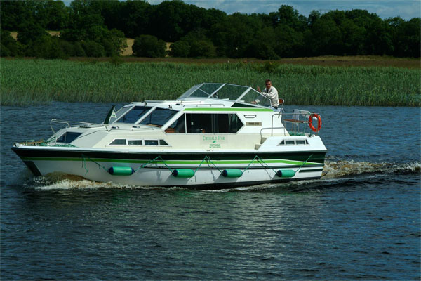 Cruisers for hire on the Shannon River - Lake Star